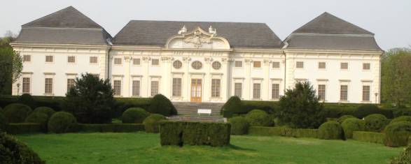 06Schloss-Halbturn